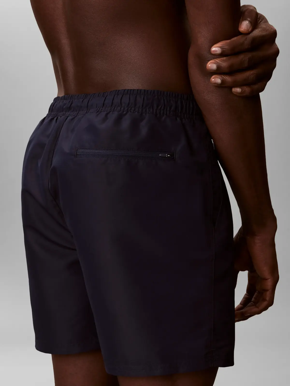 Calvin Klein MEDIUM DRAWSTRING Siyah Erkek Orta Boy Deniz Şortu