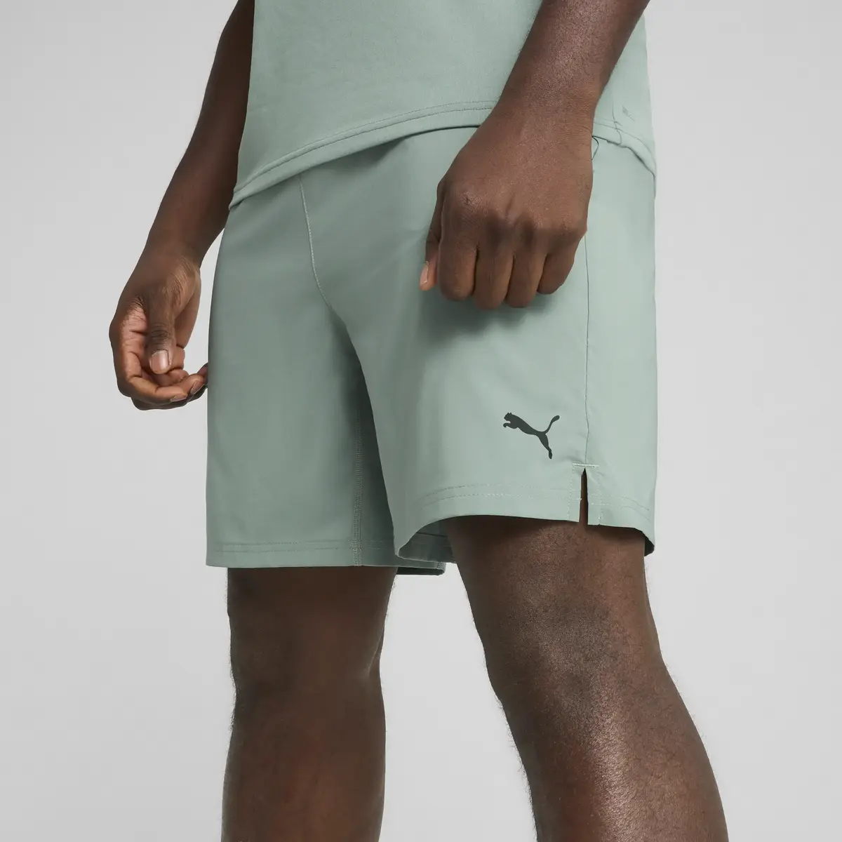 PUMA TAD ESSENTIALS 7" Wven Short Yeşil Erkek Şort