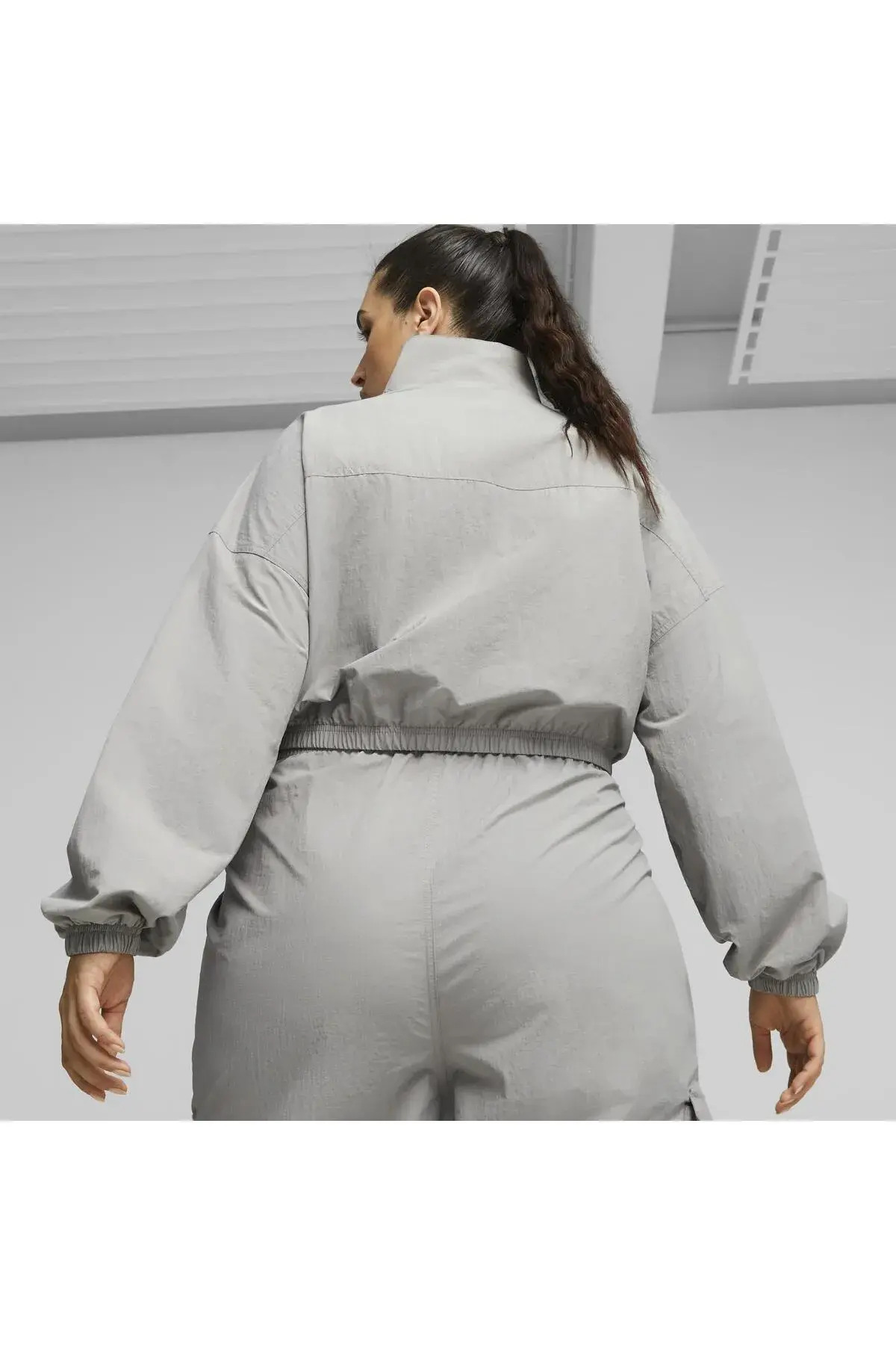 Puma DARE TO Cropped Woven Jacket Gri Kadın Fermuarlı Sweatshirt
