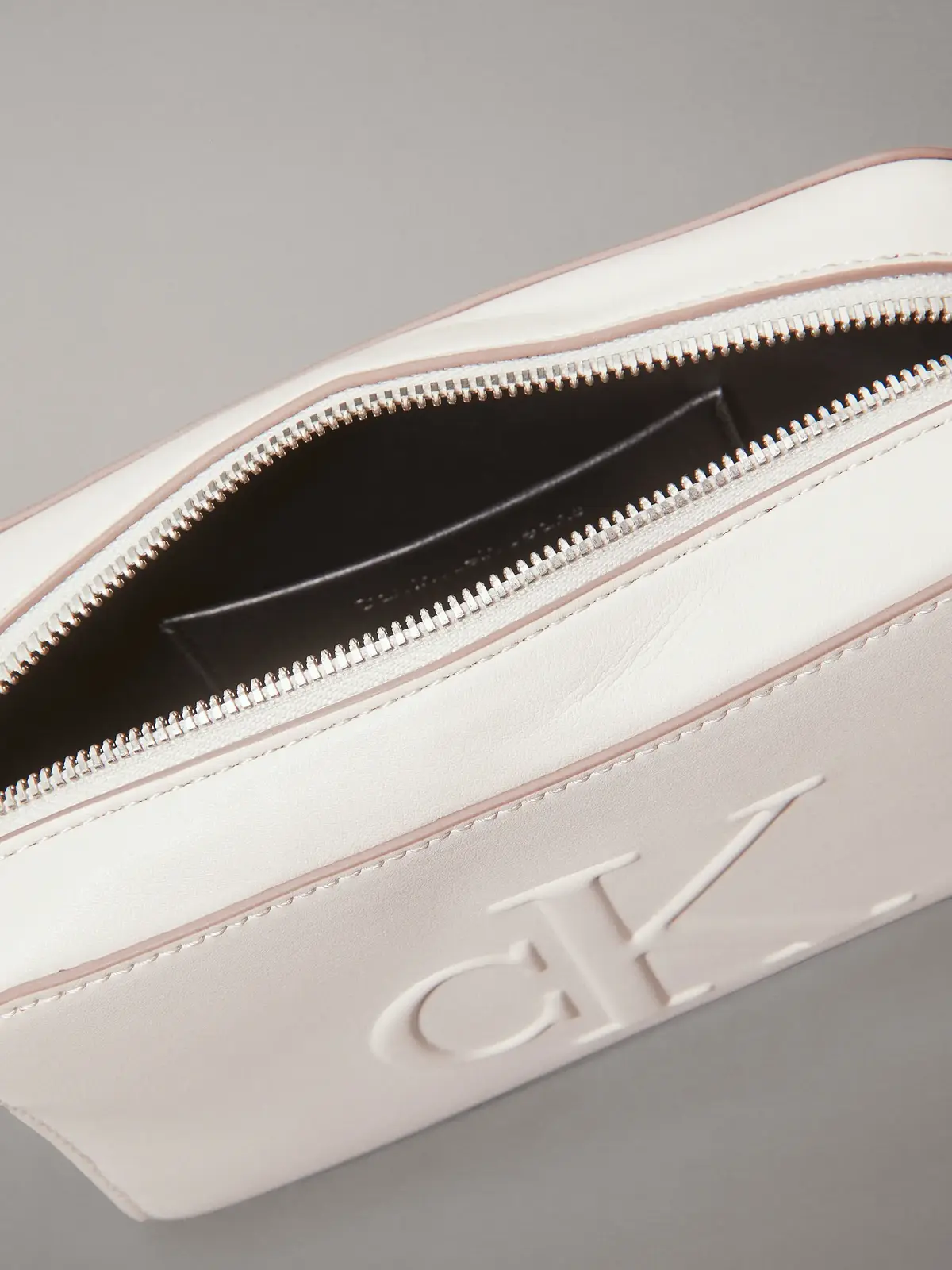 Calvin Klein SCULPTED EW CAMERA B, WGY Krem Kadın Çanta & Cüzdan