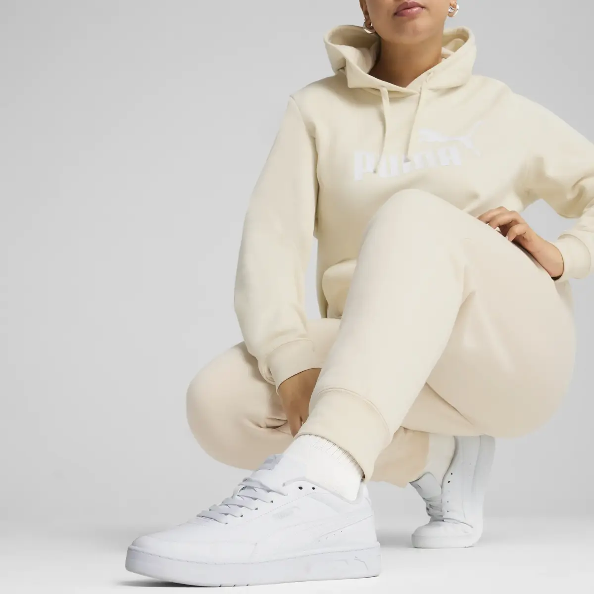 PUMA ESS No. 1 Logo Sweatpants Kadın Bej Eşofman Alt