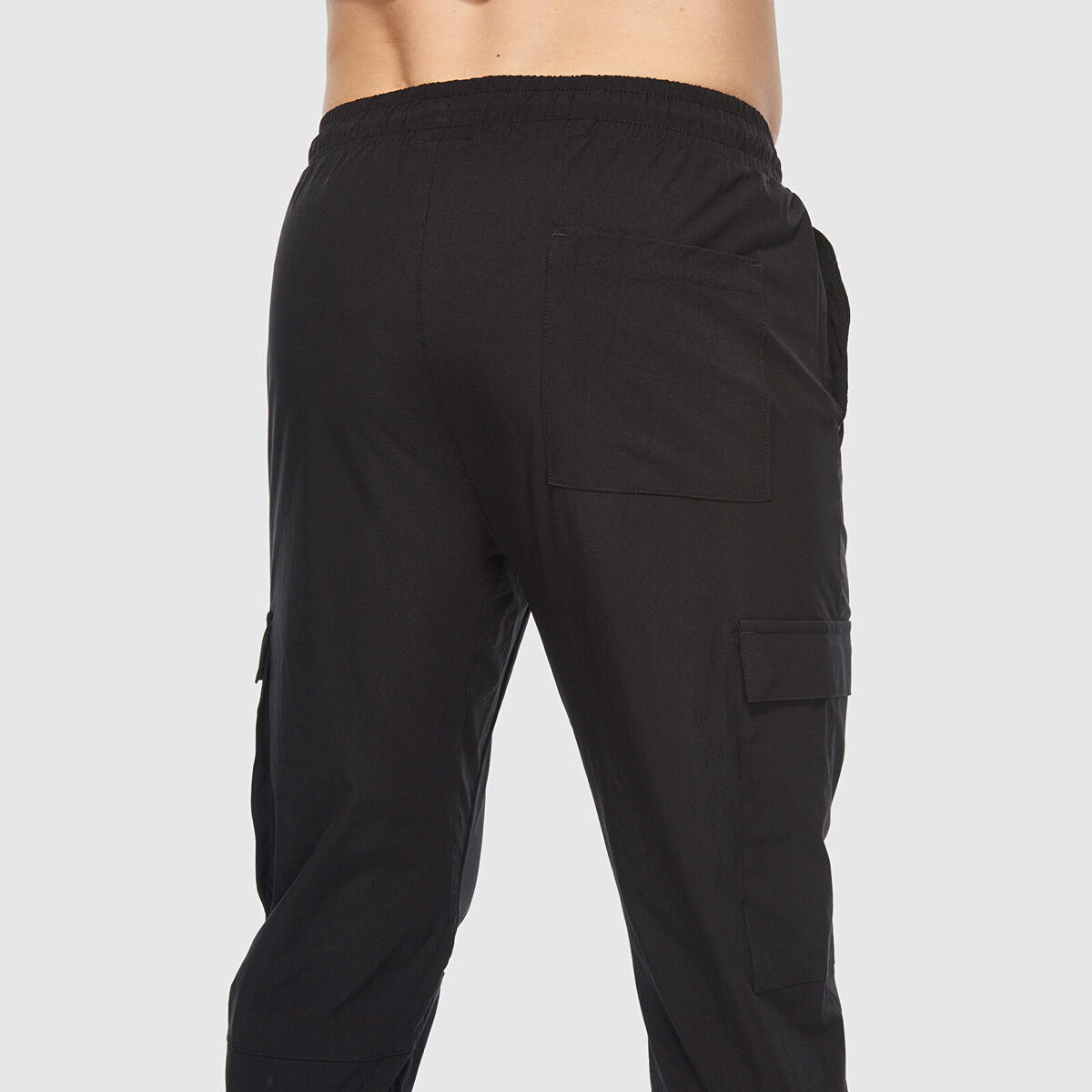 New Balance MNP3423 Erkek Siyah Eşofman Altı