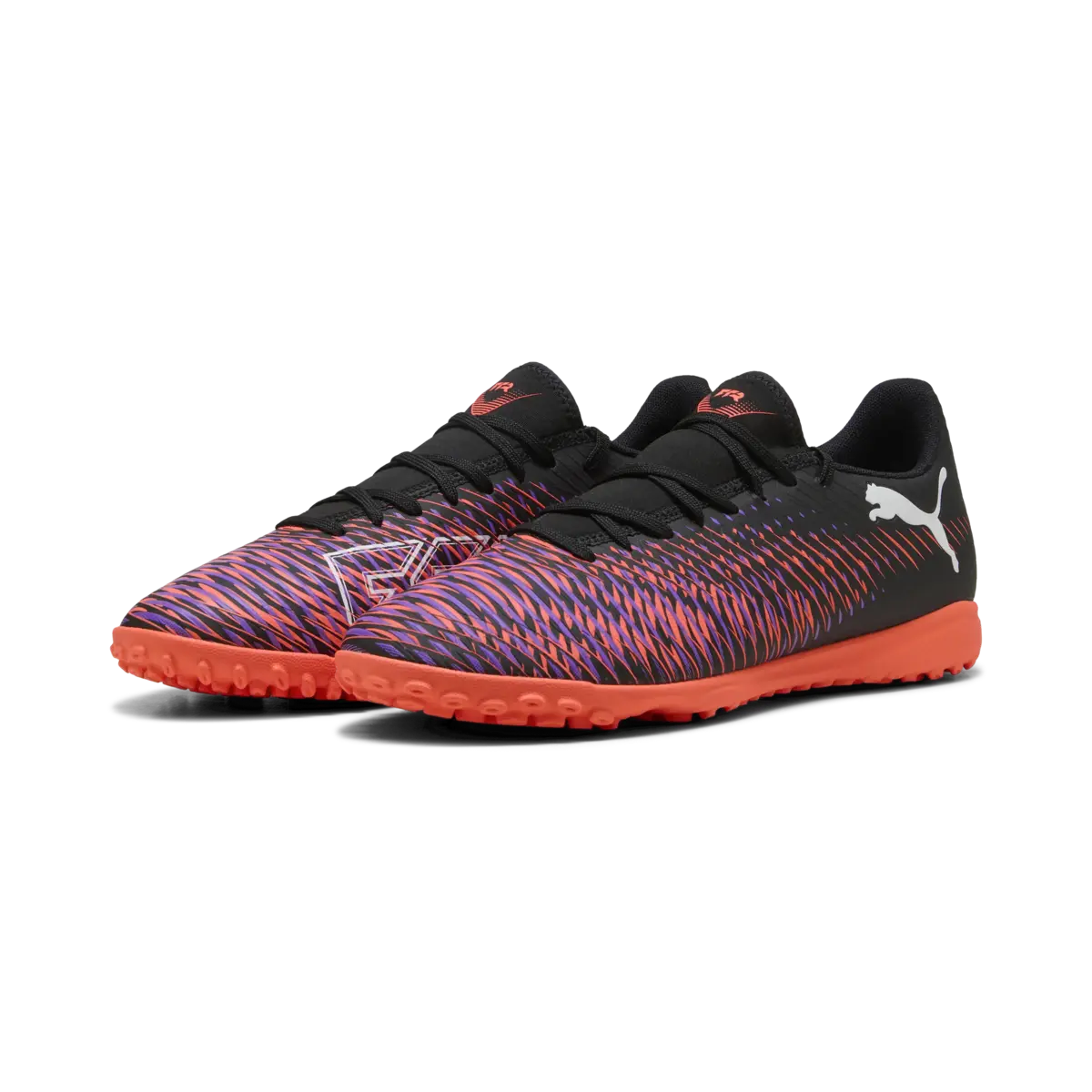 Puma FUTURE 8 PLAY TT Siyah Erkek Halı Sah Ayakkabısı