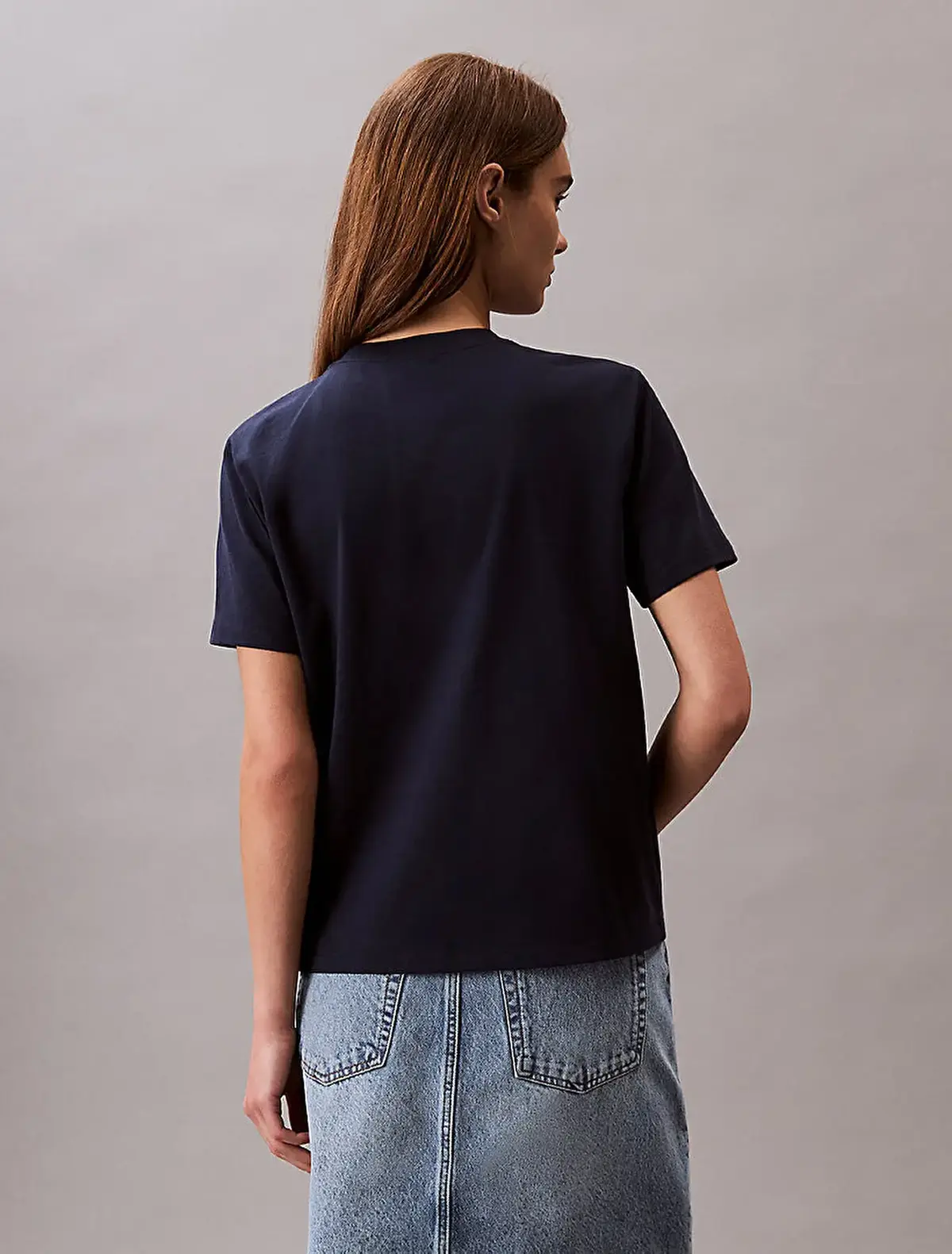 Calvin Klein HERO SS CLASSIC MONOLOGO CNECK T Antrasit Kadın Tişört