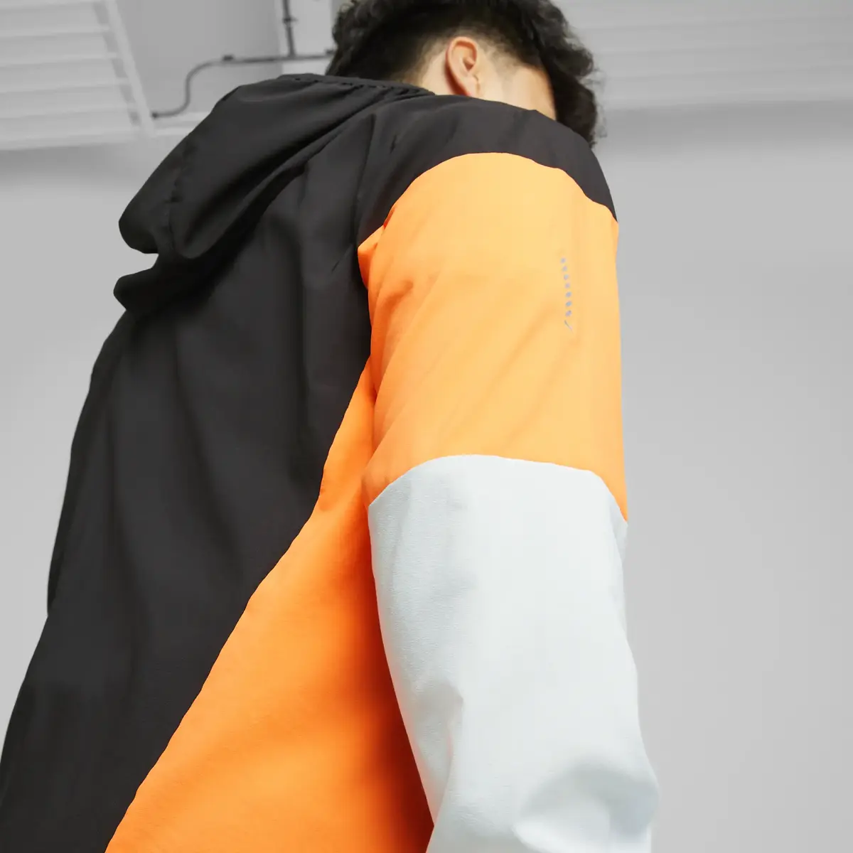 Puma RUN LIGHTWEIGHT JACKET Siyah Erkek Fermuarlı Sweatshirt