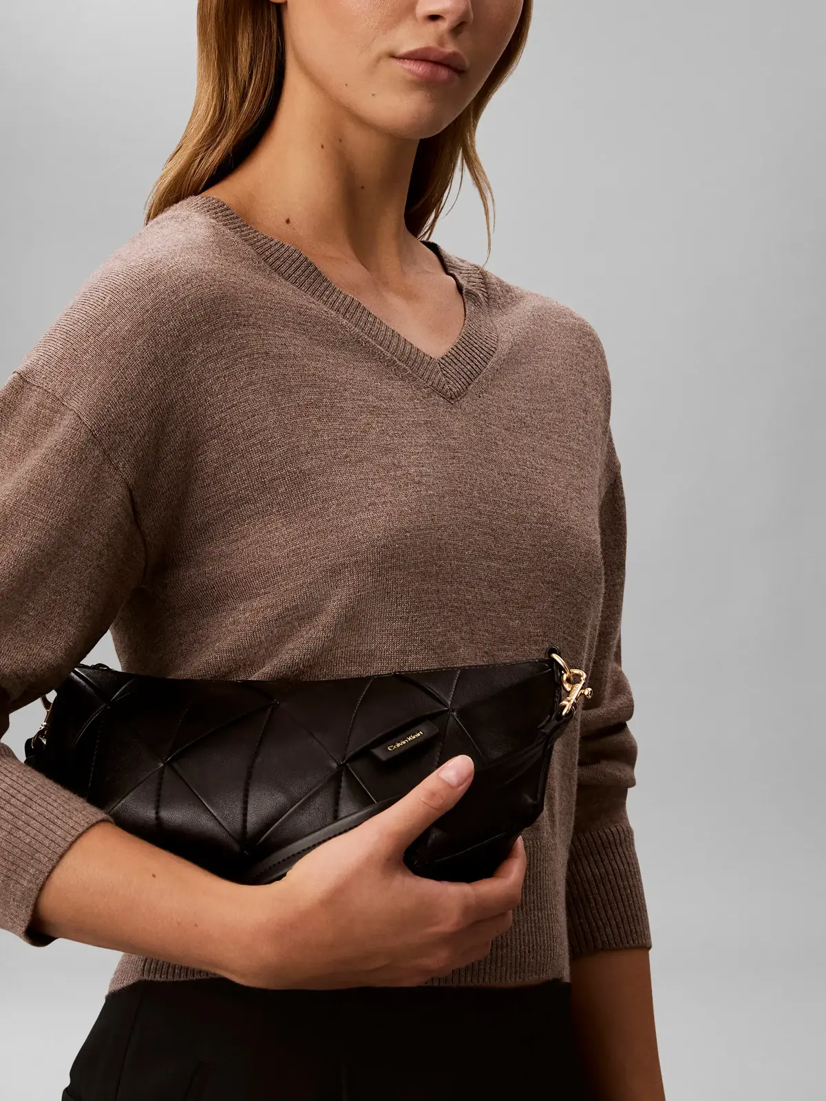 WOVEN SHOULDER BAG, UB1