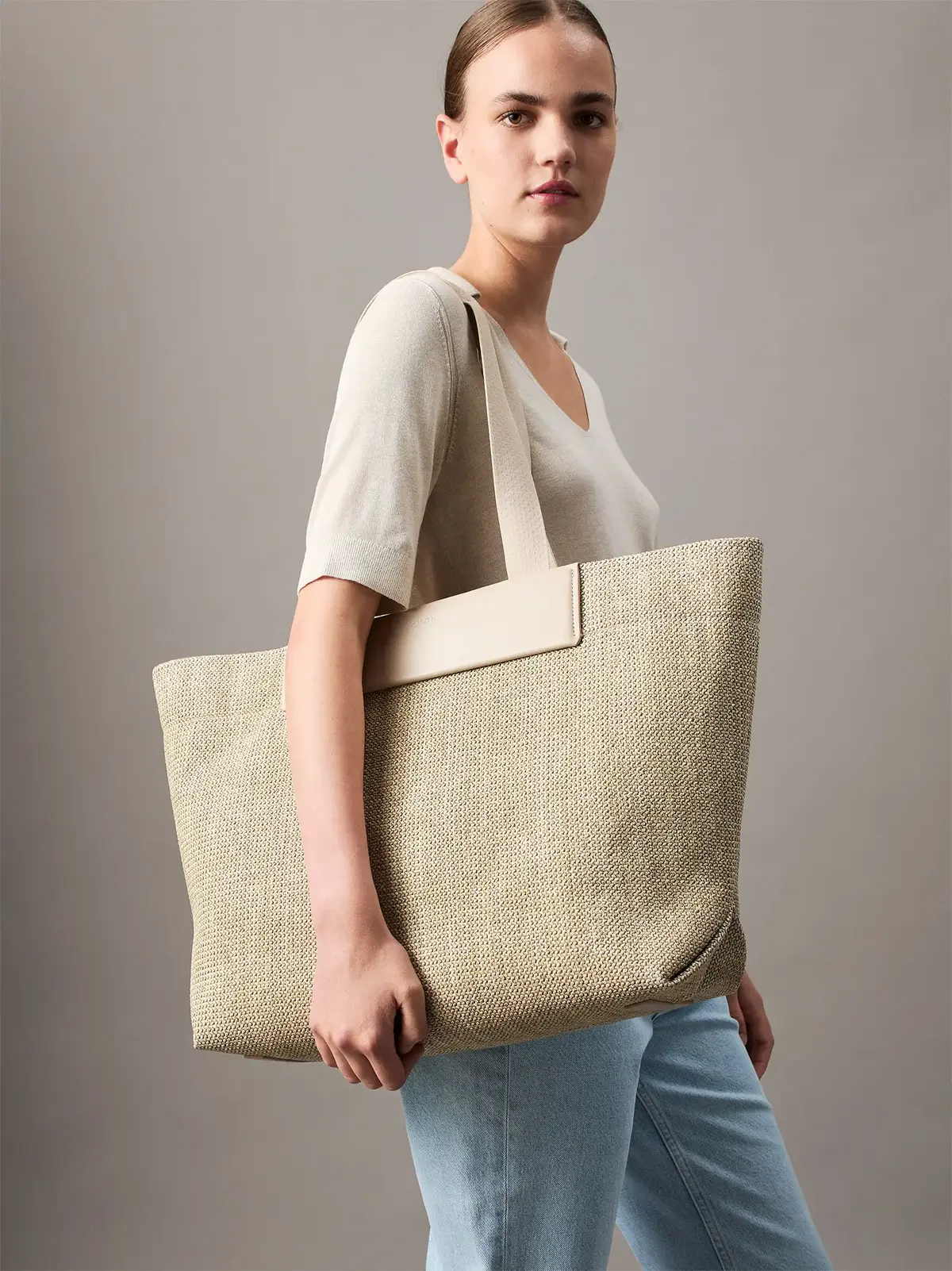 Calvin Klein CK RAFFIA LARGE SHOP, W75 Krem Kadın Çanta