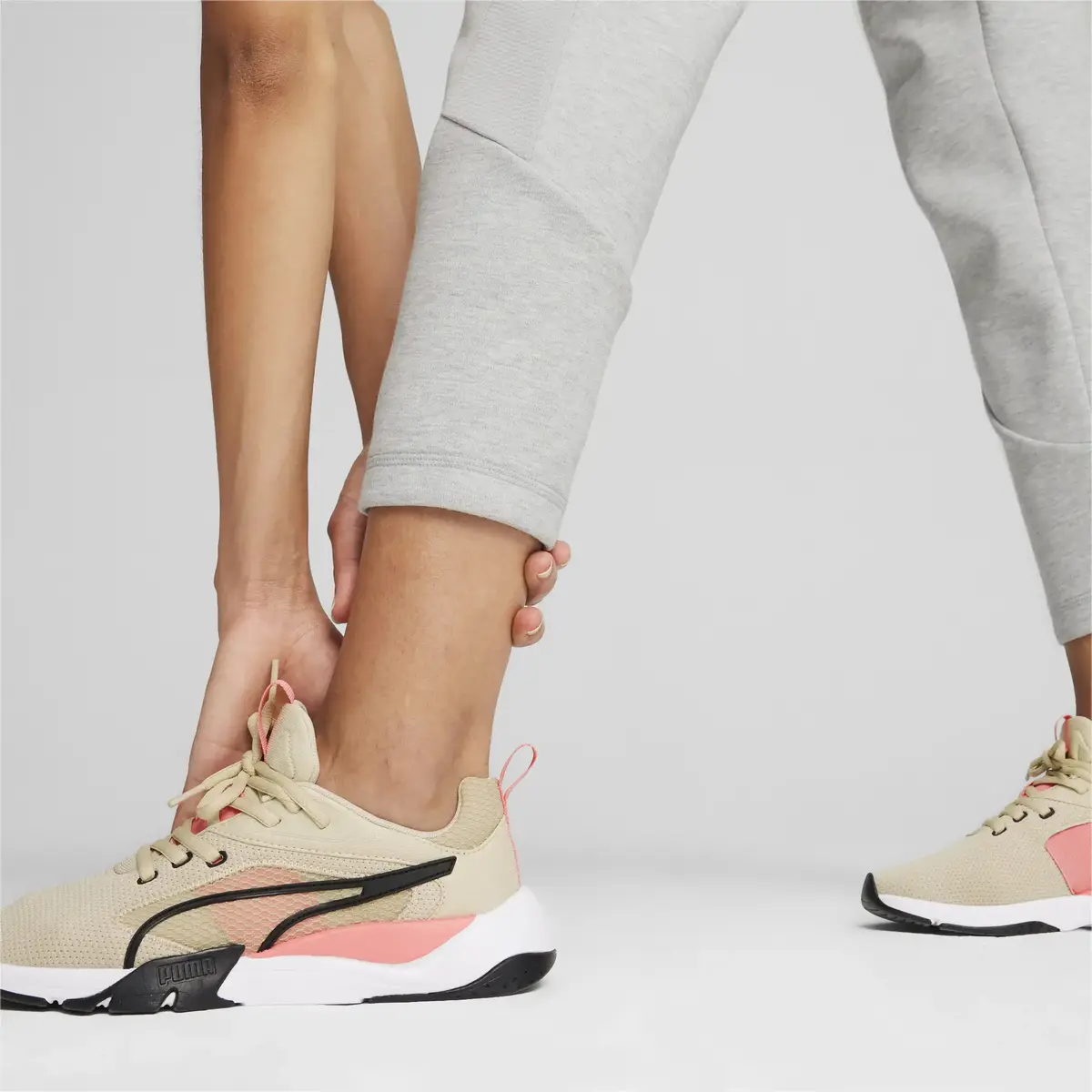 Puma EVOSTRIPE High-Waist Pants Gri Kadın Eşofman Altı