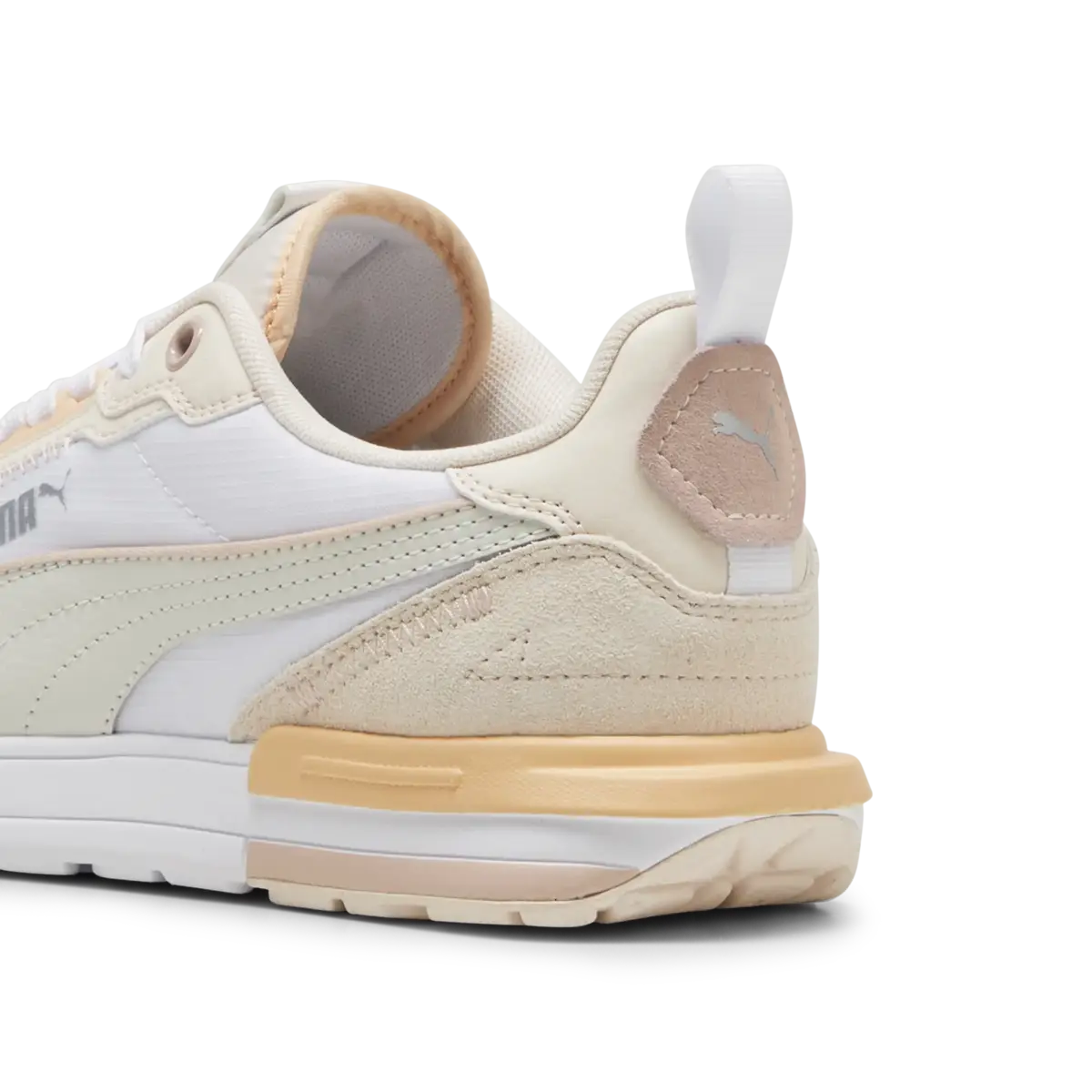 Puma R22 Krem Kadın Spor Ayakkabı & Sneaker