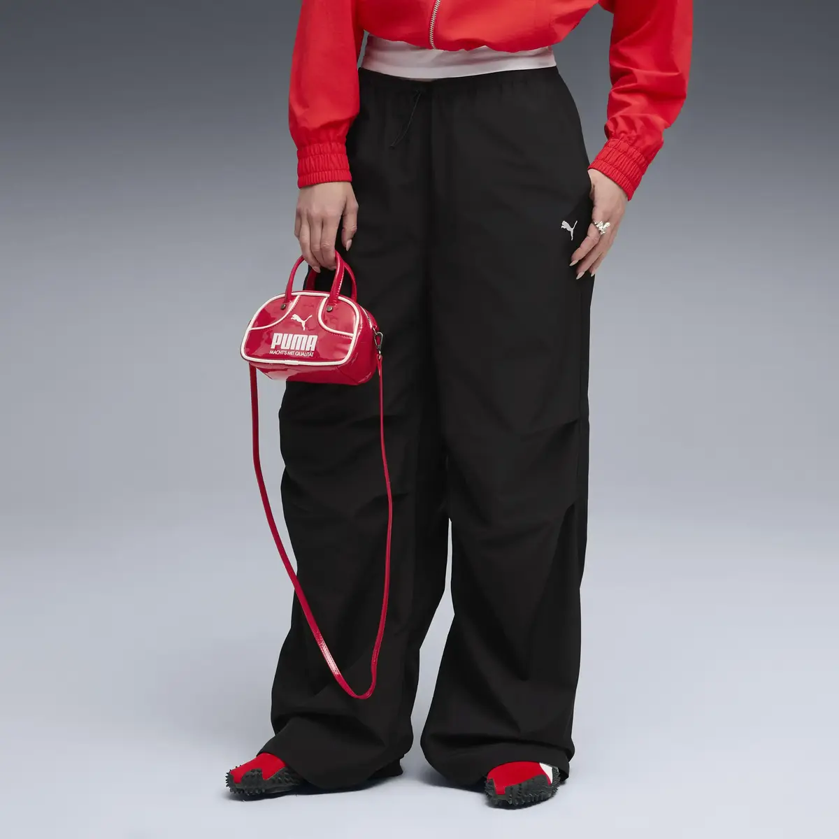 Puma WARDROBE ESS Parachute Pants Siyah Kadın Eşofman Altı