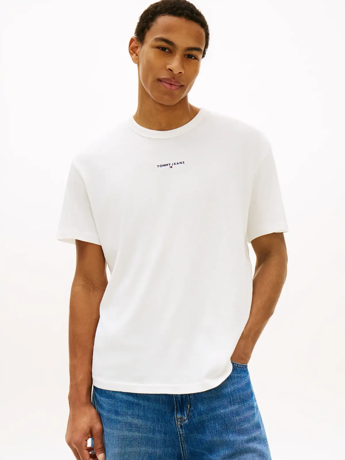 Tommy Hilfiger TJM RLX LINEAR LOGO, YBL Beyaz Erkek T-Shirt