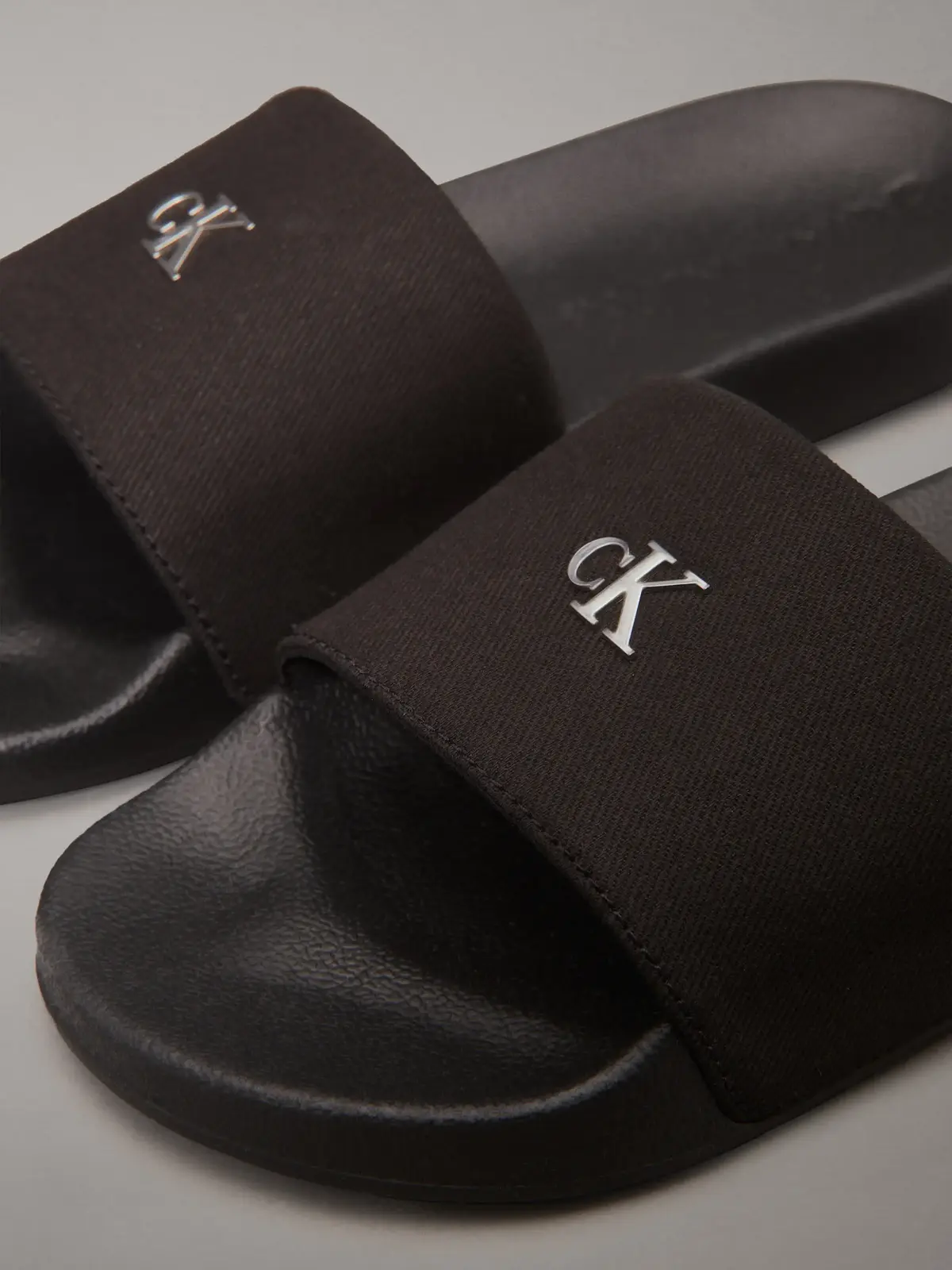 Calvin Klein SLIDE MONOGRAM HARDW, 0GJ Siyah Kadın Terlik