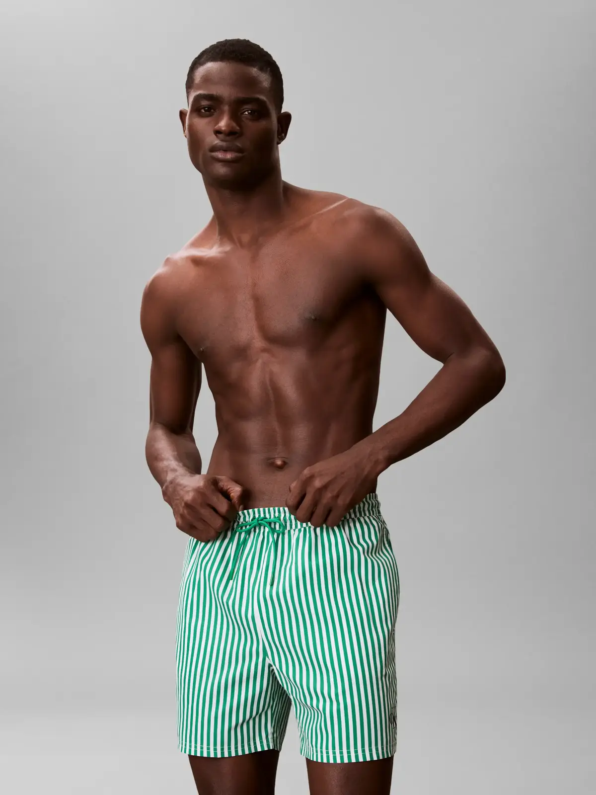 Calvin Klein MEDIUM DRAWSTRING Yeşil Erkek Orta Boy Deniz Şortu