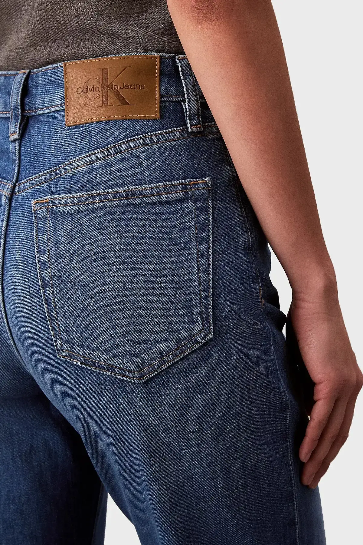 Calvin Klein HIGH RISE STRAIGHT INDIGO CHANNE Mavi Kadın Kot Pantolon Calvin Klein HIGH RISE STRAIGHT INDIGO CHANNE Mavi Kadın Kot Pantolon