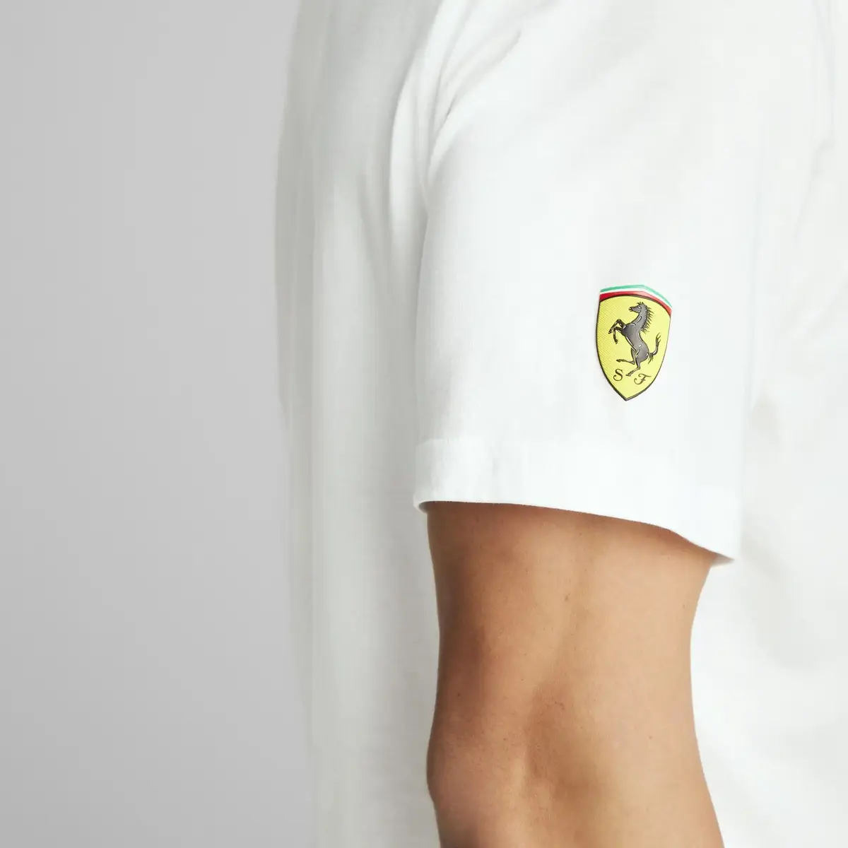 Puma Ferrari Race Big Shield Tee Beyaz Erkek/Unisex T-Shirt