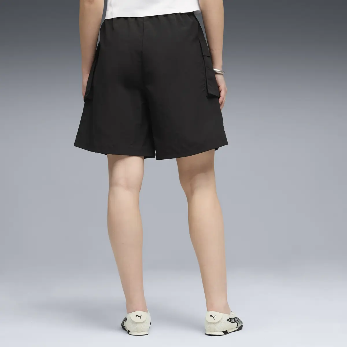 Puma WARDROBE ESS Cargo Shorts 8 Siyah Kadın Şort