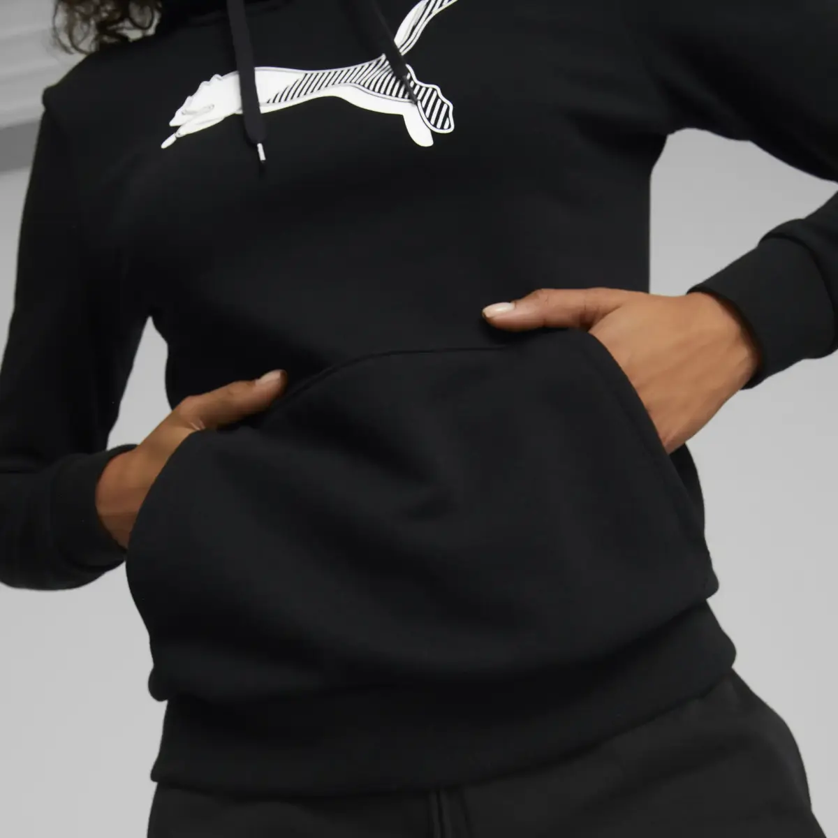 Puma Power Graphic Hoodie Siyah Kadın Kapüşonlu Sweatshirt