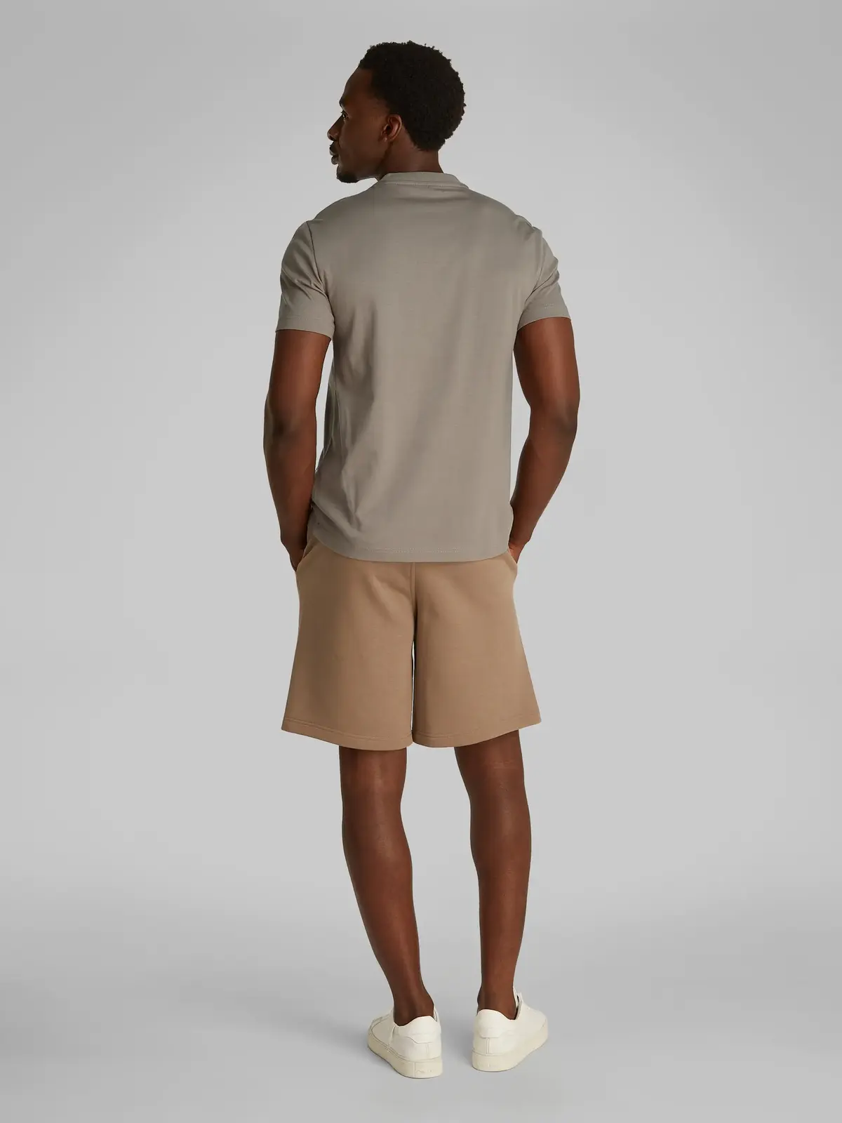 Calvin Klein CK CHEST LOGO Gri Erkek Tişört