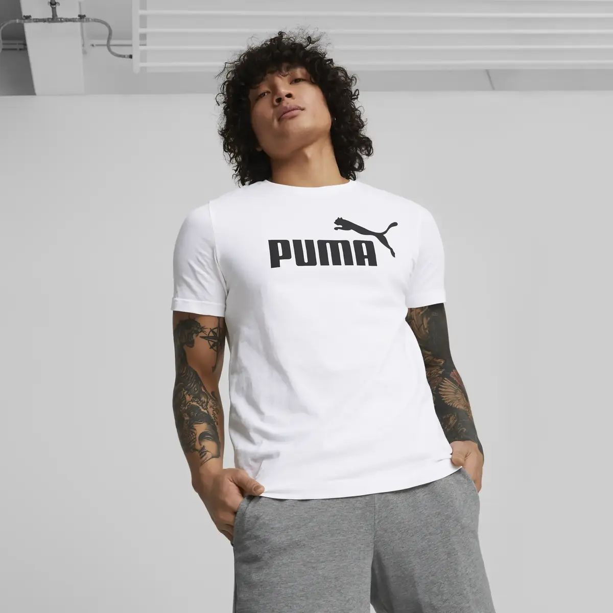 Puma ESS Logo Tee Beyaz Erkek T-Shirt