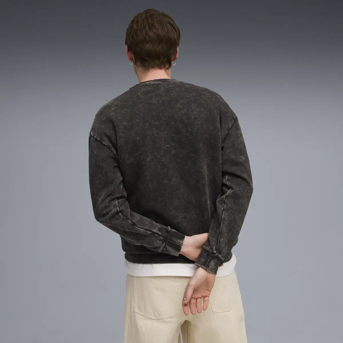 Puma ESS ELEVATED Wash Crew Siyah Erkek Sweatshirt