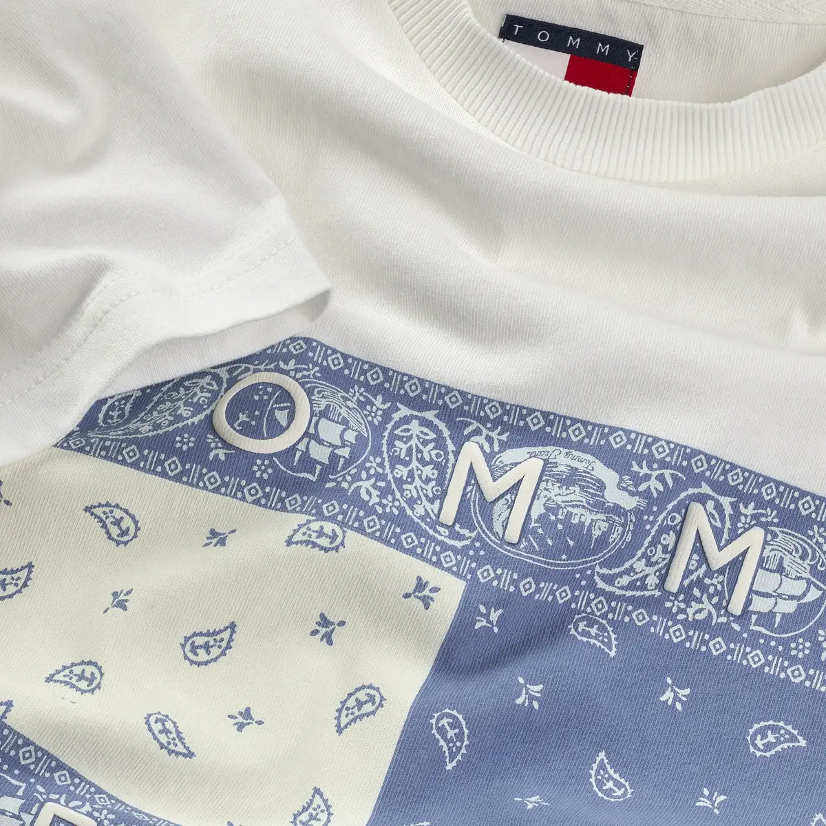 Tommy Hilfiger TJM RLX PAISLEY FLAG, YBL Beyaz Erkek T-Shirt & Polo