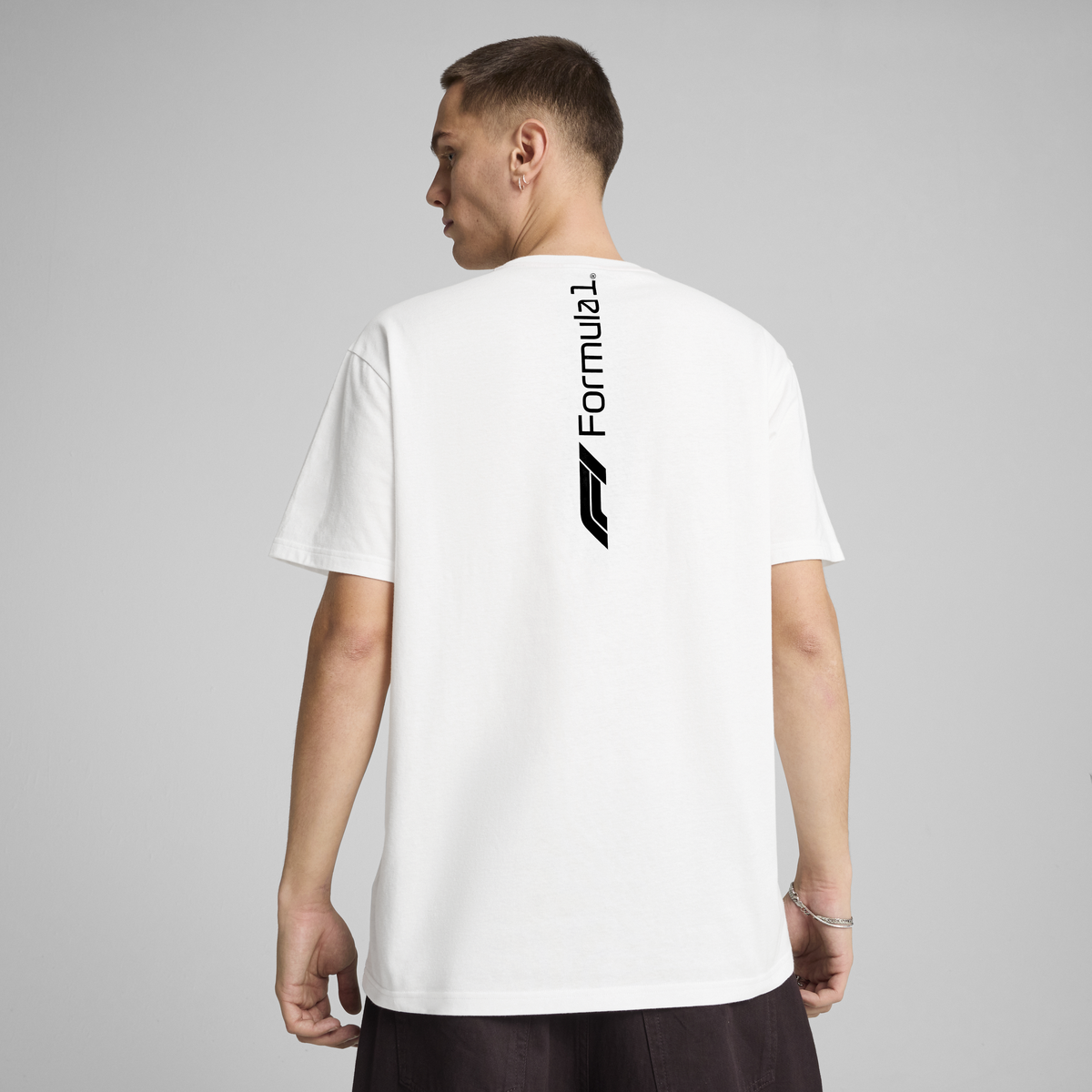 Puma F1 ESS+ Graphic Tee -relaxed Beyaz Erkek T-Shirt