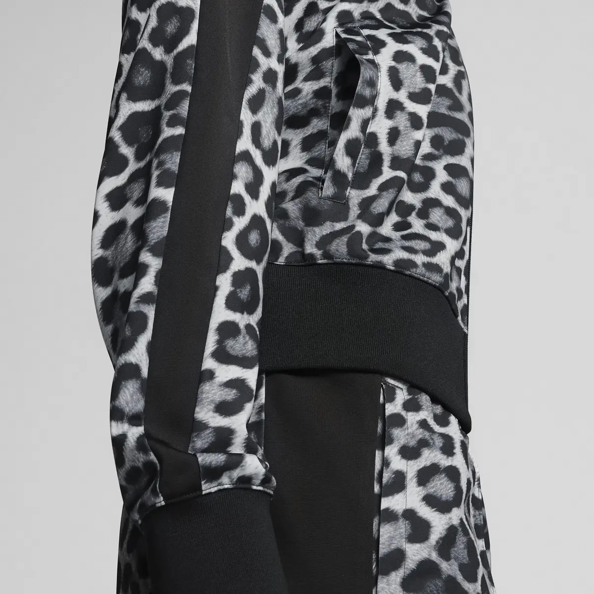 Puma T7 LEO LUXE AOP Track Jacket Siyah Kadın Ceket