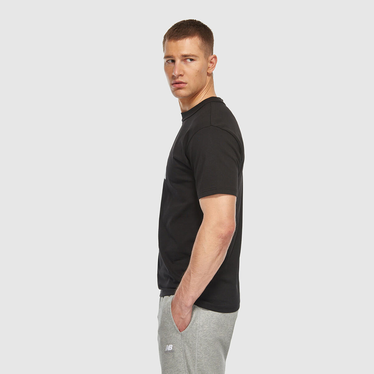 New Balance MNT1415 Erkek Siyah T-Shirt