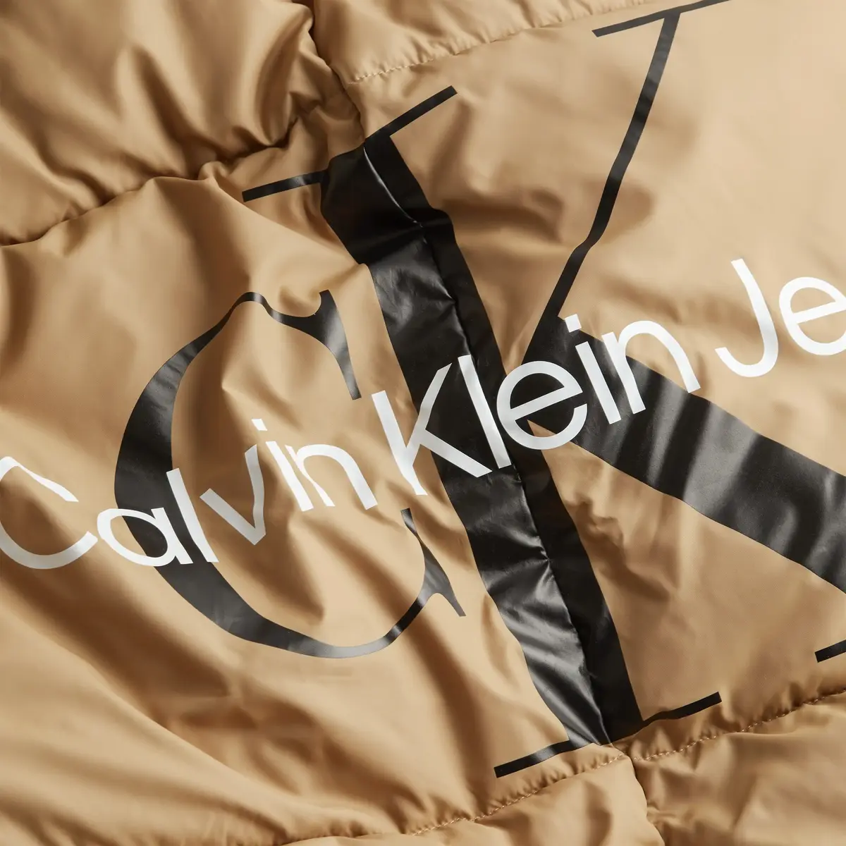 Calvin Klein ESSENTIALS NON DOWN Erkek Kahverengi Şişme Mont