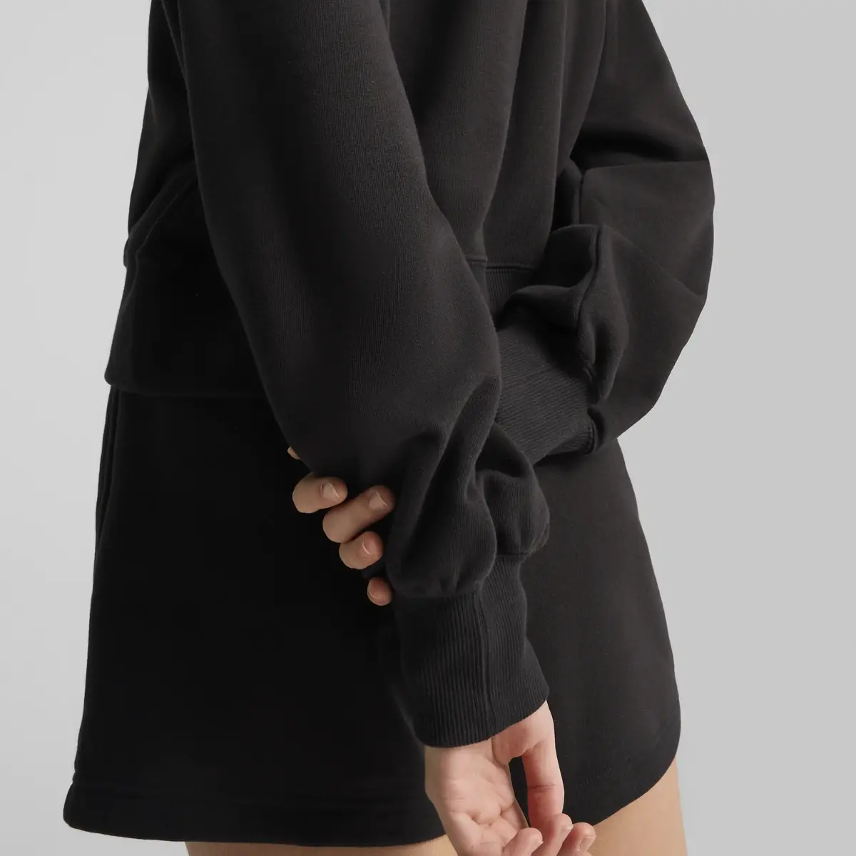 Puma WARDROBE ESS Cropped Hoodie Siyah Kadın Hoodie