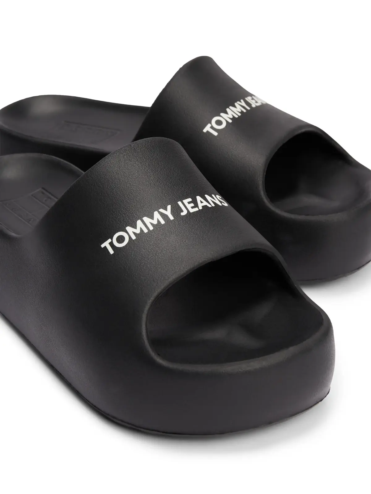TJW FLATFORM POOL SL, BDS