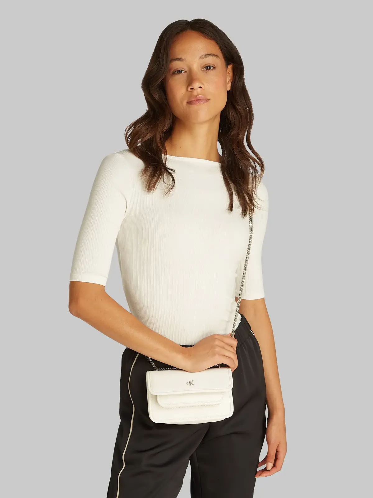 Calvin Klein CHAIN EW FLAP CONV C, 67U Gri Kadın Çanta & Cüzdan