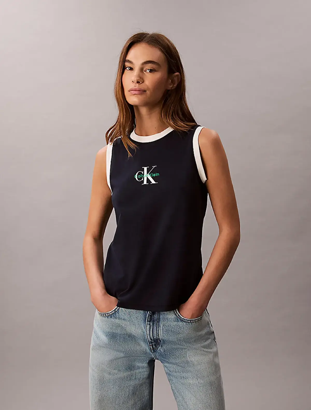 Calvin Klein Sl CK Logo Muscle Tee Antrasit Kadın Tişört Calvin Klein Sl CK Logo Muscle Tee Antrasit Kadın Tişört