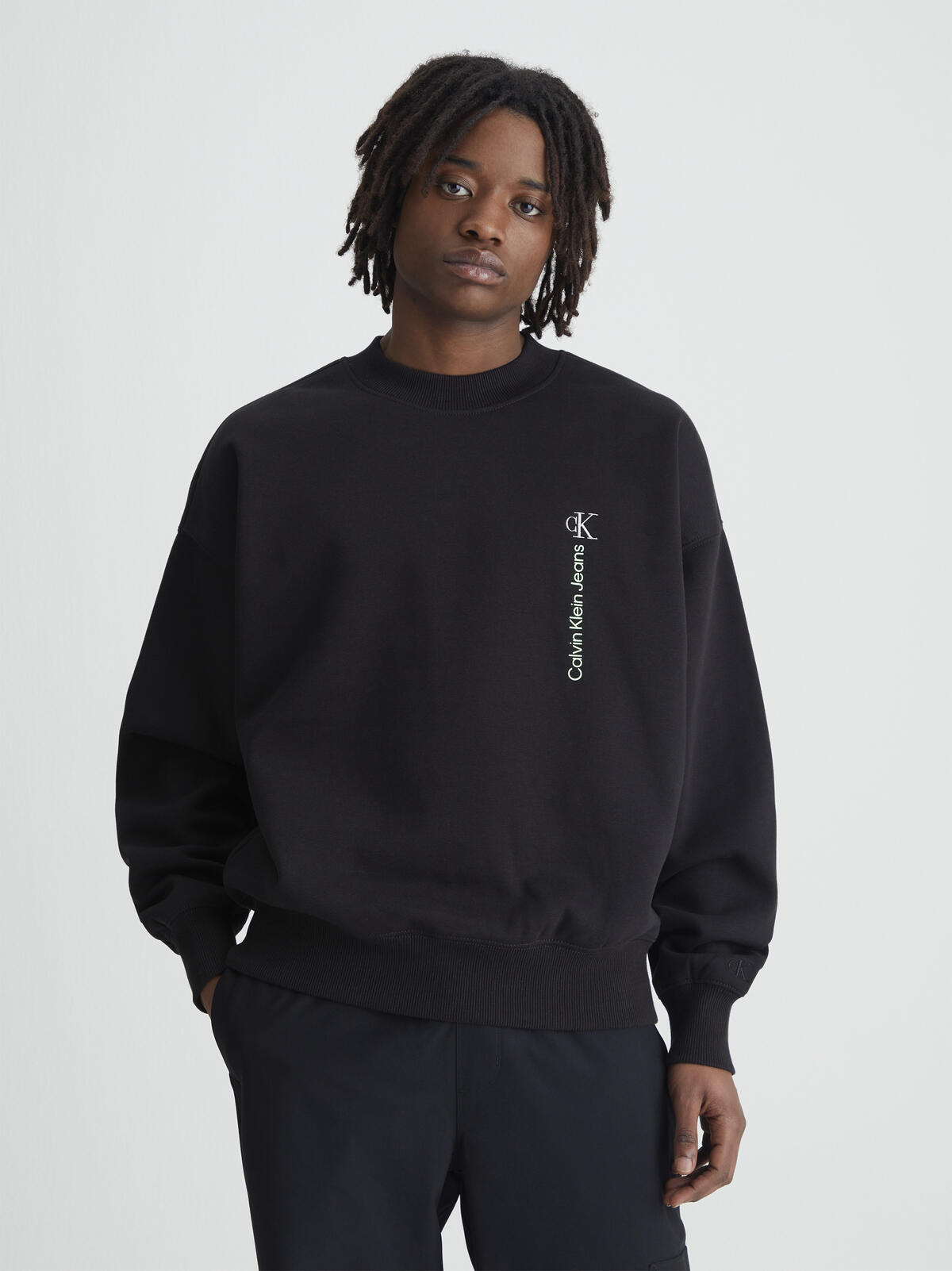 Calvin Klein VERTICAL INSTITUTION Erkek Siyah Sweatshirt