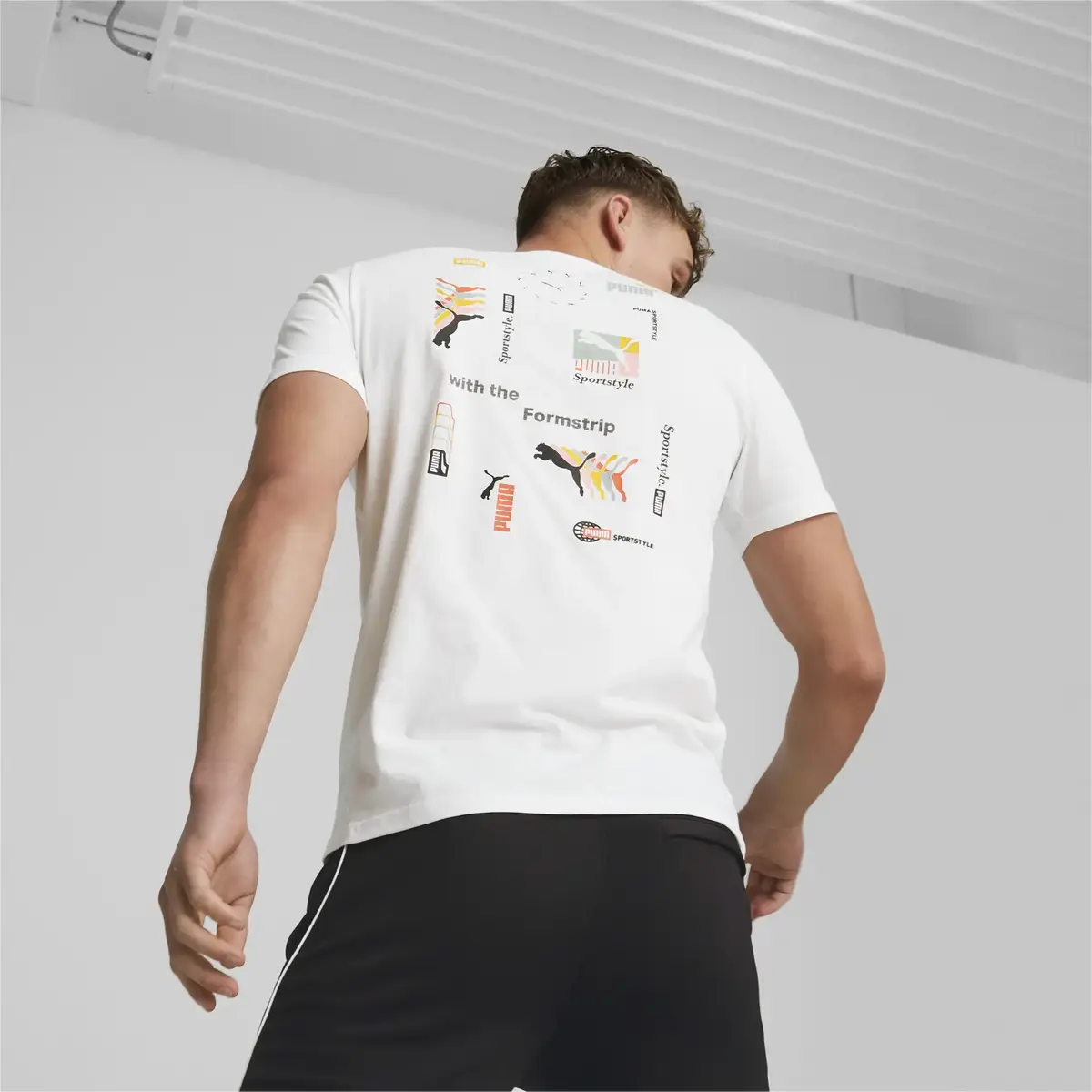 Puma CLASSICS BRAND LOVE Tee Beyaz Erkek T-Shirt