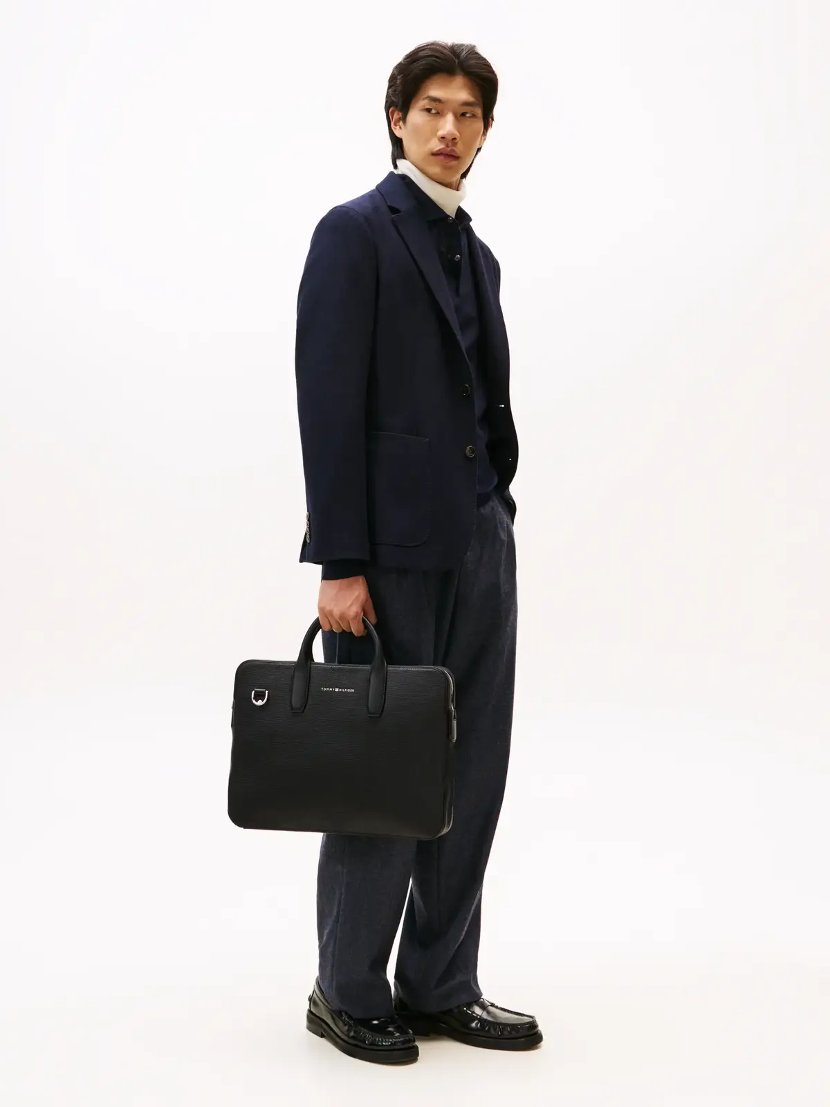 TH BUSINESS LEATHER, BDS