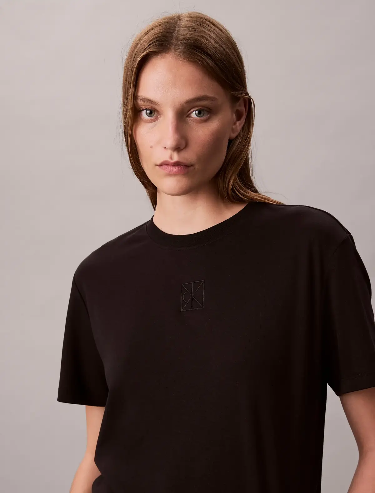 Calvin Klein SS SUPIMA JERSEY EMB Siyah Kadın Tişört