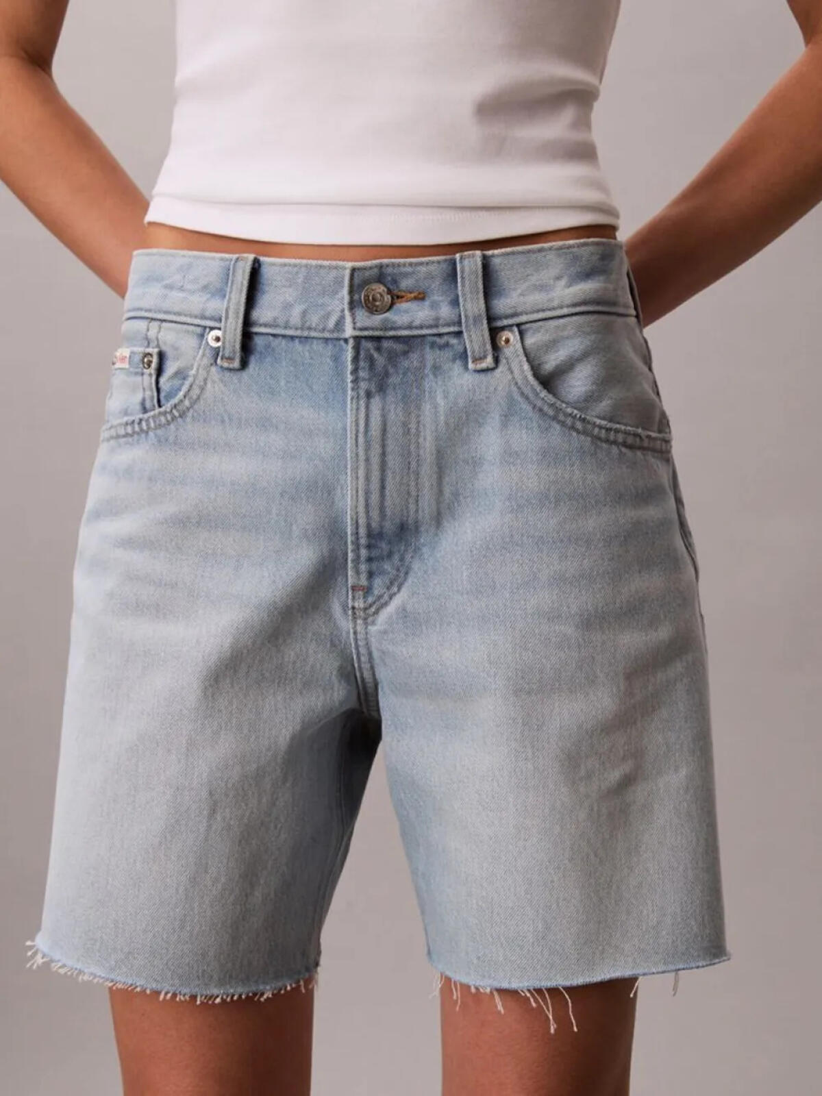 Calvin Klein 90S 6 IN SHORT WASHE, XHL Kadın Mavi Kot Şort