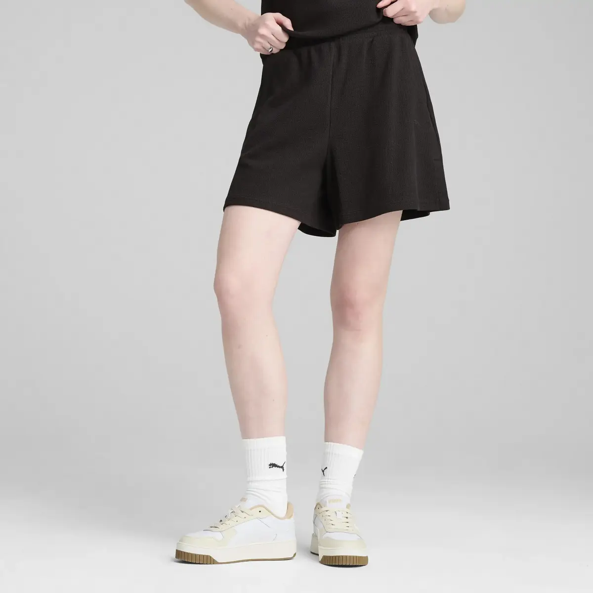 PUMA HER High-Waist Shorts Siyah Kadın Şort