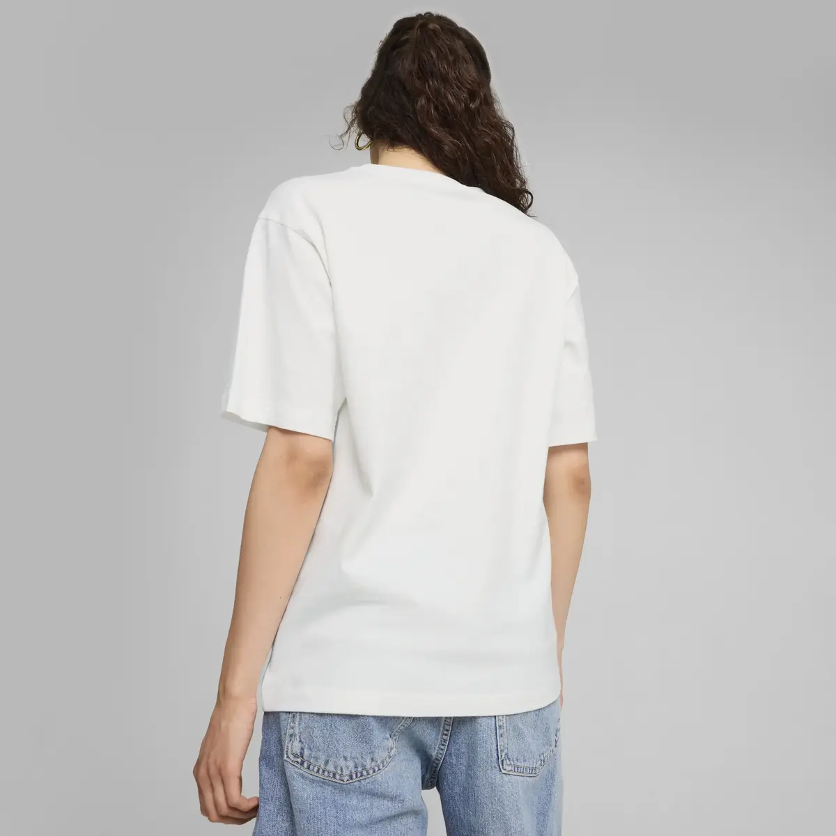 Puma DOWNTOWN Relaxed Graphic Tee Beyaz Kadın T-Shirt