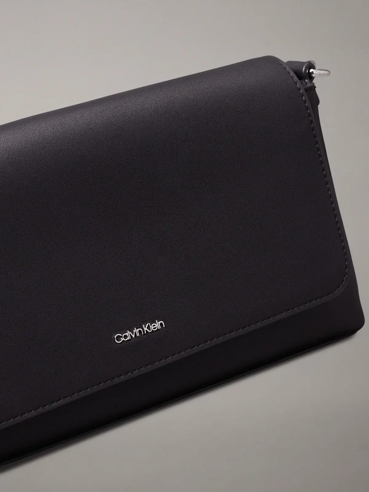 Calvin Klein Siyah Kadın Çanta & Cüzdan