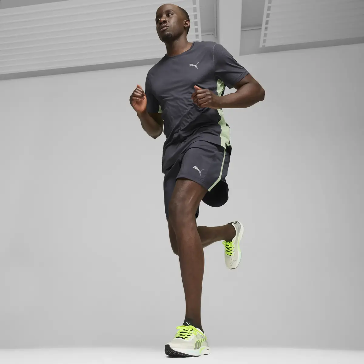 Puma RUN FAV VELOCITY 7" SHORT M Erkek Şort