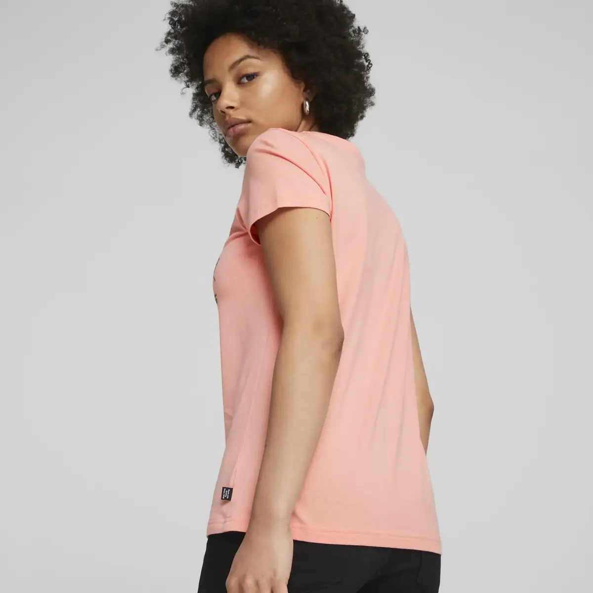 Puma ESS+ Graphic Tee Pembe Kadın T-Shirt