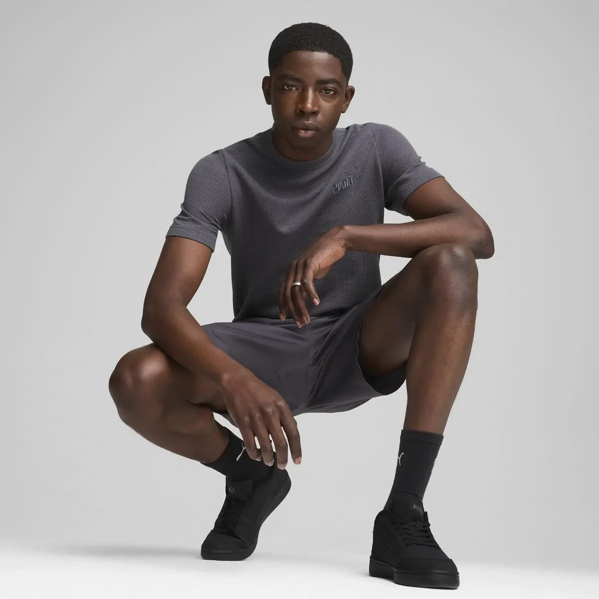 Puma ESS ELEVATED Waffle Tee Koyu Gri Erkek T-Shirt