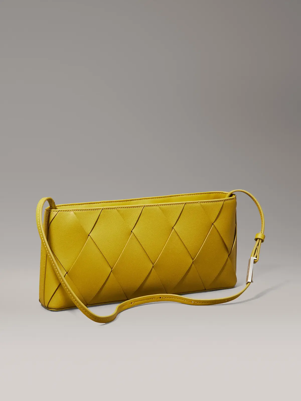 Calvin Klein CK WOVEN ELONGATED S, M1E Sarı Kadın Çanta