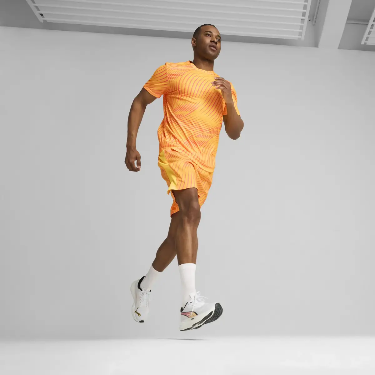 Puma Velocity NITRO 3 Beyaz Erkek Yürüyüş ve Koşu Ayakkabısı