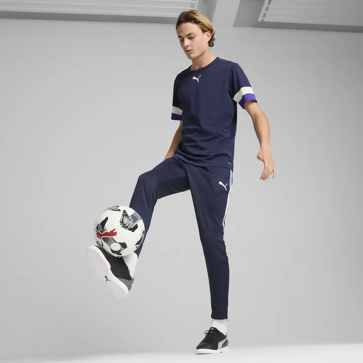 Puma KING MATCH IT Siyah Erkek Halı Saha Ayakkabısı