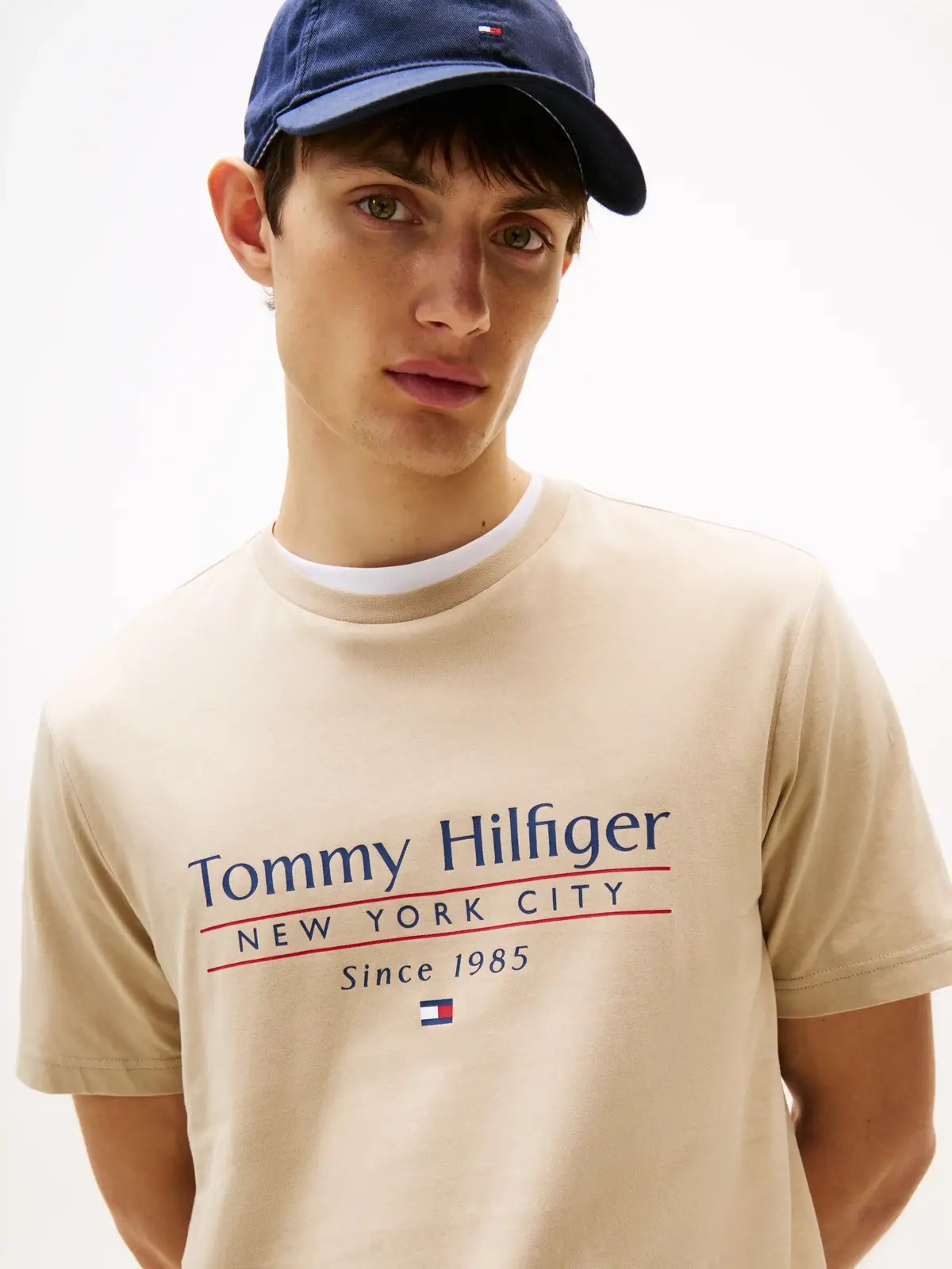 Tommy Hilfiger HILFIGER CENTER STAC, RBT Bej Erkek T-Shirt & Polo
