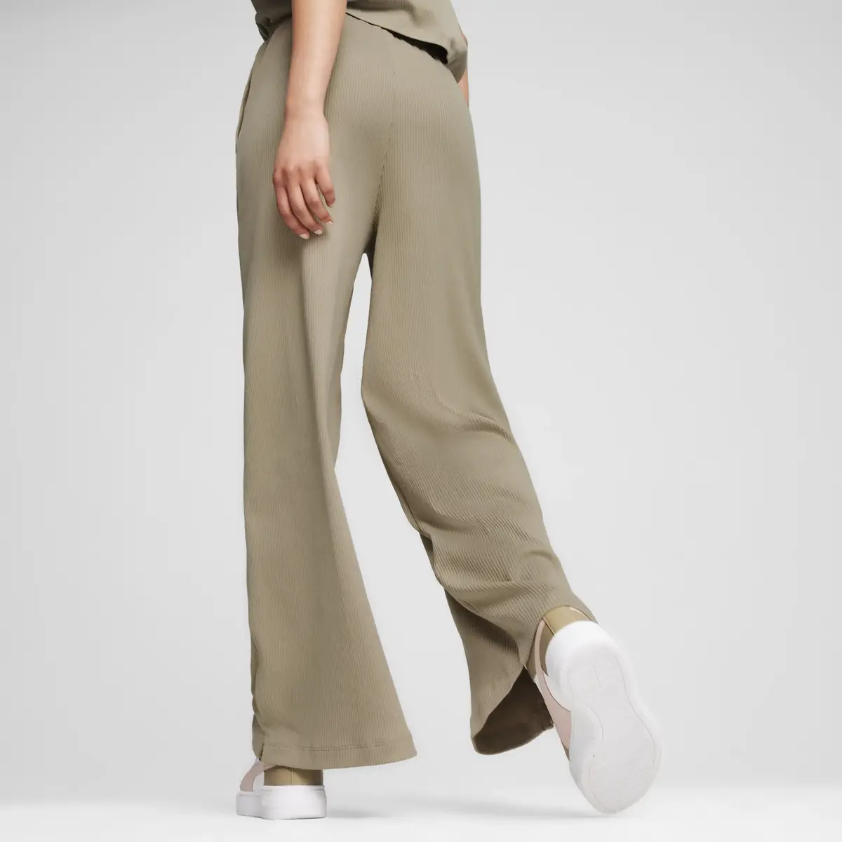 Puma CLASSICS Ribbed Relaxed Pant Açık Kahve Kadın Eşofman Altı