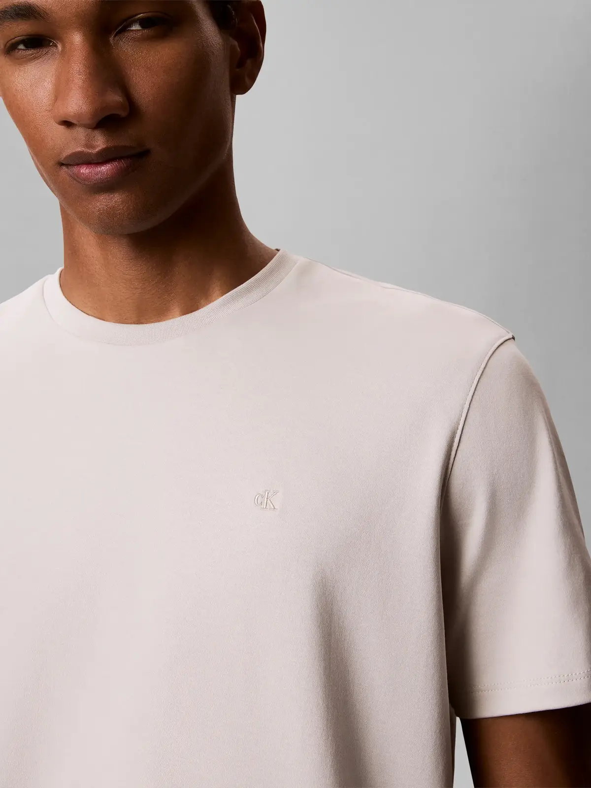 Calvin Klein SS SUPIMA CHEST EMB, PDJ Bej Erkek T-Shirt